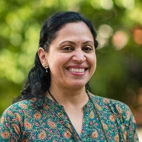 Dr.-Sobita V.